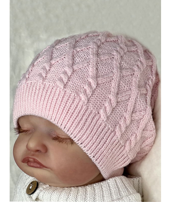 Вязаная шапочка Аран коса розовая