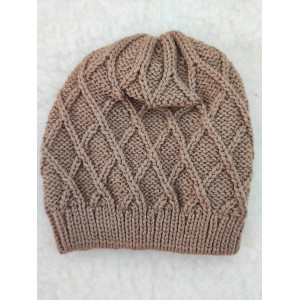 Вязаная шапочка Аран коса какао