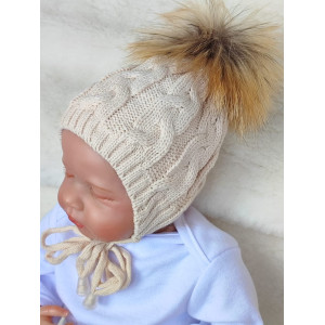 Вязаная шапочка Косички крем-брюле