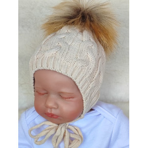 Вязаная шапочка Косички крем-брюле