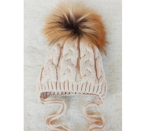 Вязаная шапочка Косички крем-брюле
