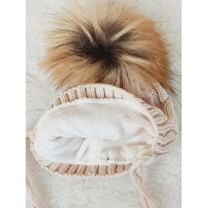 Вязаная шапочка Косички крем-брюле