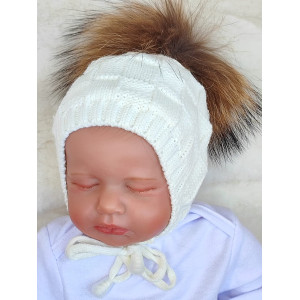 Вязаная шапочка Ромбики молочная