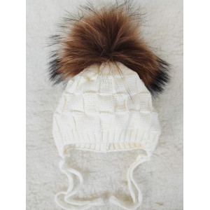 Вязаная шапочка Ромбики молочная