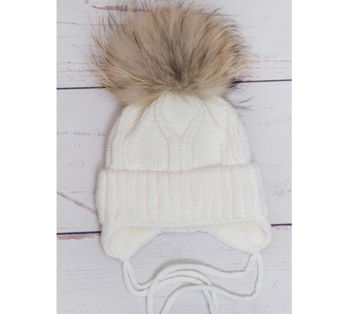 Вязаная шапочка Умка молочная