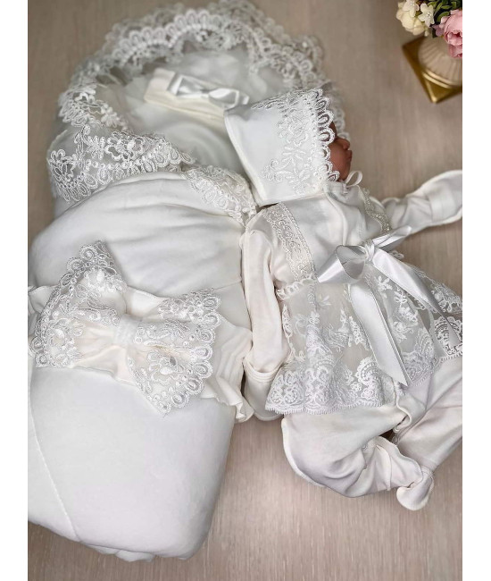 Комплект на выписку Мира-Кокетка молочный