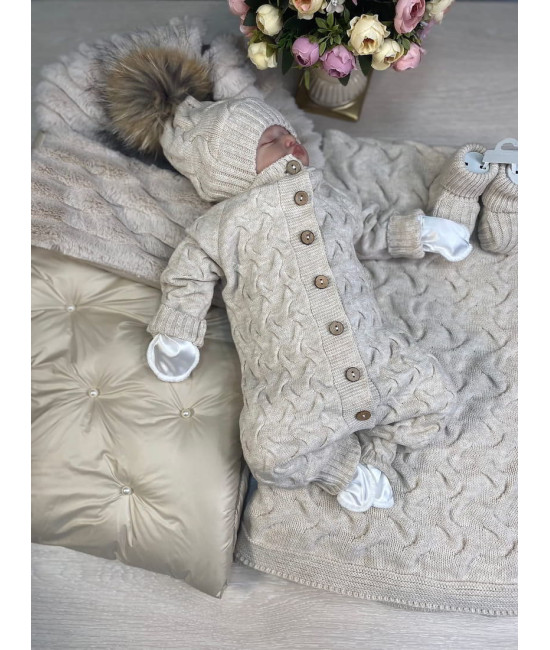 Комплект на выписку Пуф-Остин крем-брюле