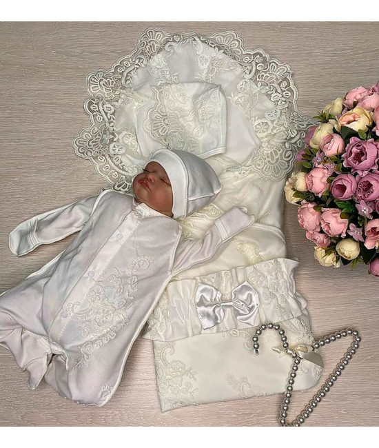 Летний комплект на выписку Цветочная фея молочный