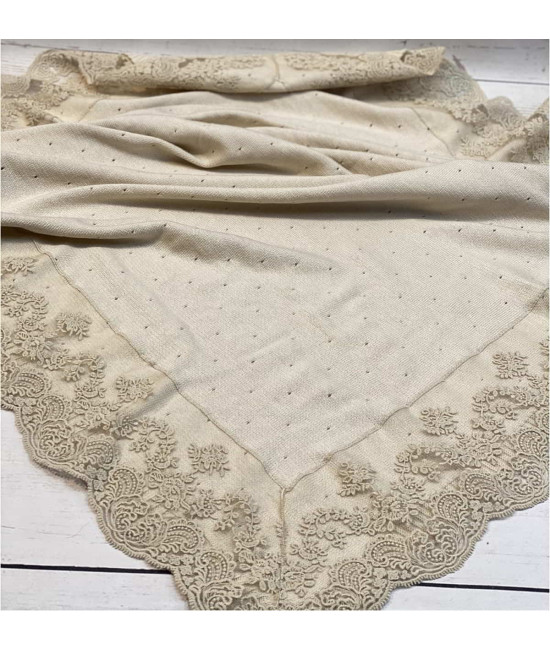 Вязаный плед для новорожденных Капелька с кружевом крем-брюле