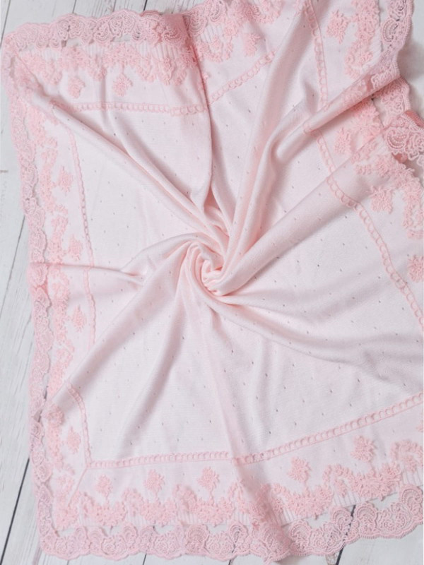 Вязаный плед Капелька с кружевом светло-розовый