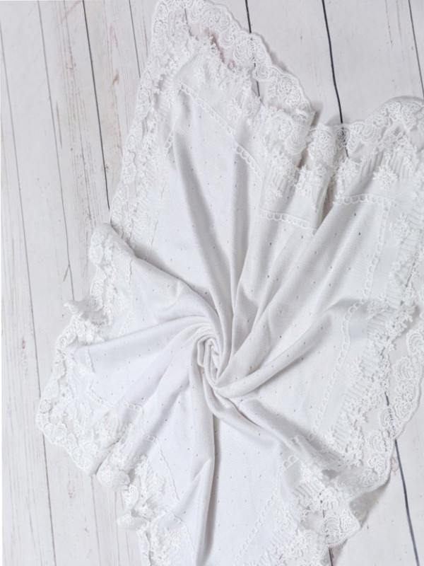 Вязаный плед Капелька с кружевом белый