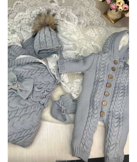 Вязаный комплект на выписку Коса-Рози серый