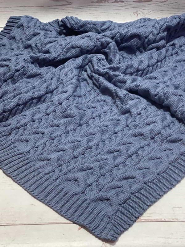 Вязаный плед Коса ежевичный