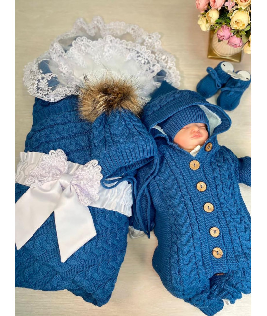 Вязаный комплект на выписку Коса-Рози парламент
