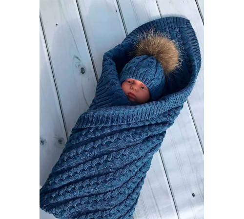 Вязаный плед для новорожденного Косички парламент