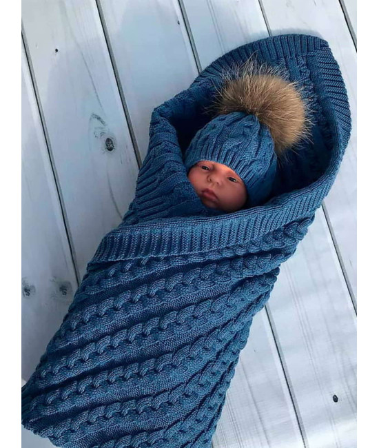 Вязаный плед для новорожденного Косички парламент