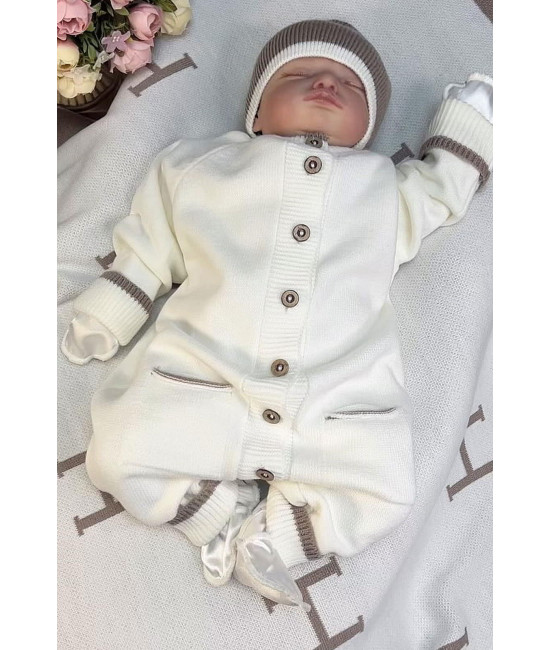 Вязаный комбинезон шапочка пинетки Личи молочный-коричневый