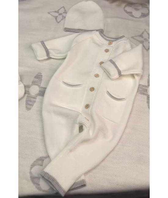 Вязаный комбинезон шапочка пинетки Личи молочный-серый