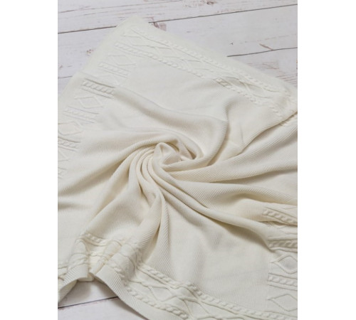 Вязаный плед Люпин молочный