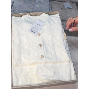 Вязаный комбинезон шапочка пинетки Нила белый и молочный