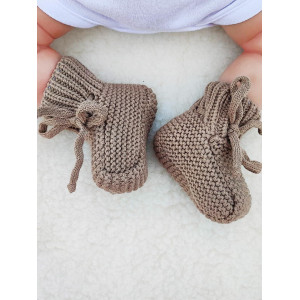 Вязаные носочки-пинетки Лапочки какао