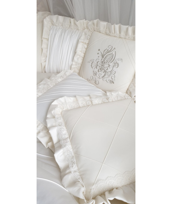 Комплект в круглую кроватку Jessika крем