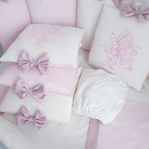 Комплект в круглую кроватку Mary розовый