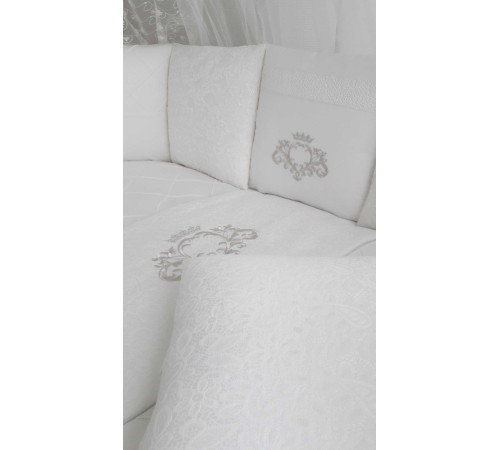 Универсальный комплект в кроватку Vinsent белый