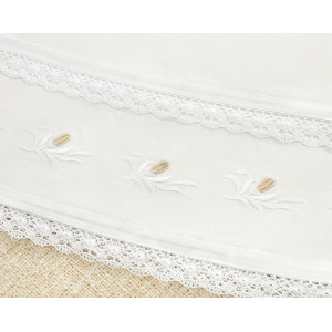 Крестильный набор Лилия с классическим полотенцем