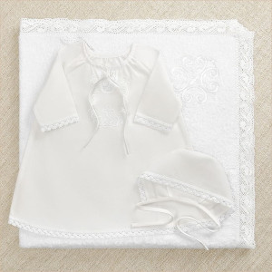 Крестильный набор Людмила с пеленкой с кружевным полотенцем