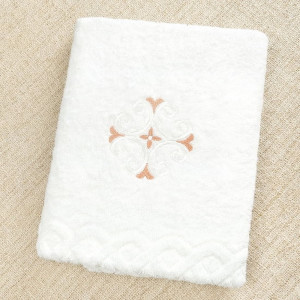 Крестильный набор Ольга с классическим полотенцем