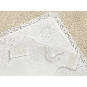 Крестильный набор Ручеек с кружевным полотенцем