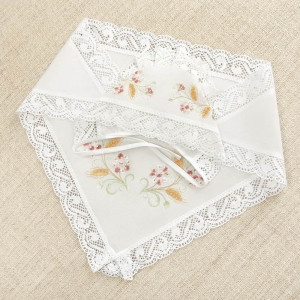 Крестильный набор Василиса с кружевным полотенцем